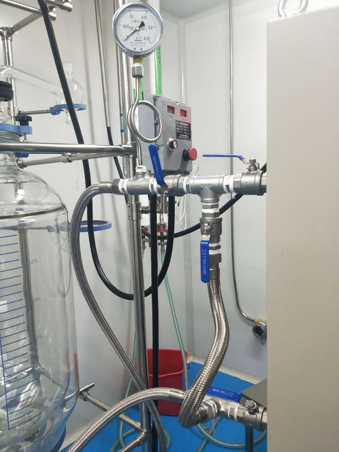 Chemical reaction exothermic or endothermic temperature dynamic compensation system（images 2）