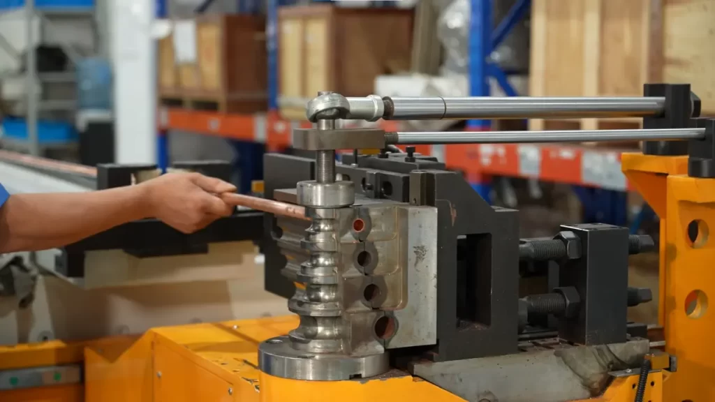 CNC pipe bending machine